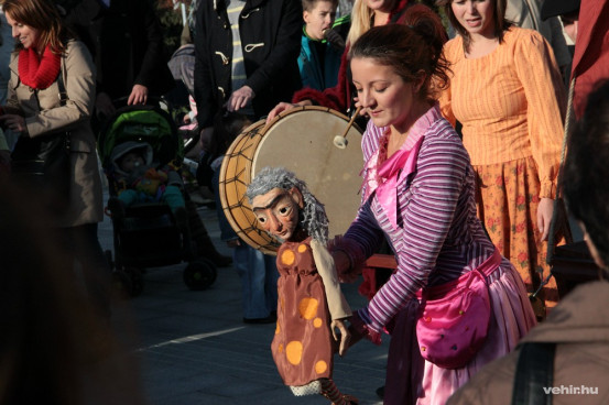 Kattintson ide galériánkért!