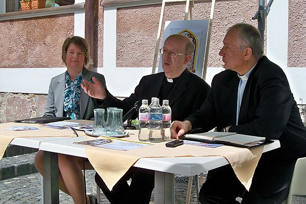 Pálfalviné Ősze Judit, dr. Márfi Gyula érsek, Nagy Károly kanonok