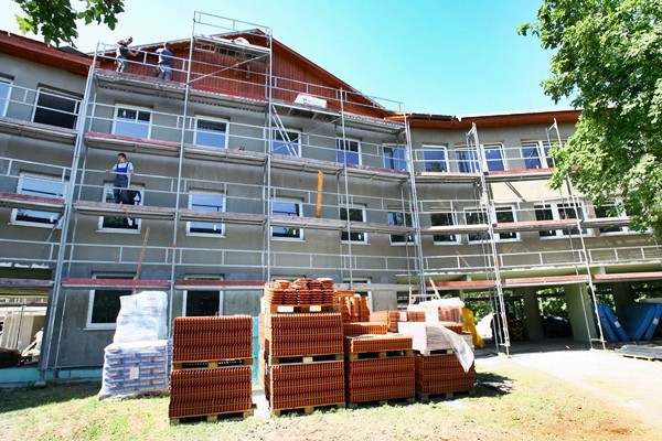 A nyári épület: ilyen most