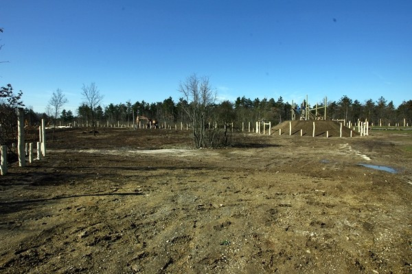 Közel a duplájára nő az Afrika kifutó területe. Jobbra az új kilátó.