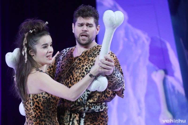 Sáfár Orsolya, Kóbor Tamás