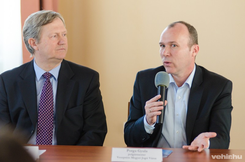 Dr. Fliedler Ferenc rektor és Porga Gyula polgármester