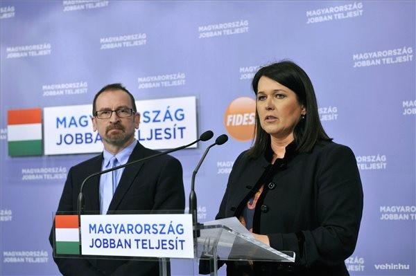 Szájer József és Pelczné Gáll Ildikó (mti-fotó)