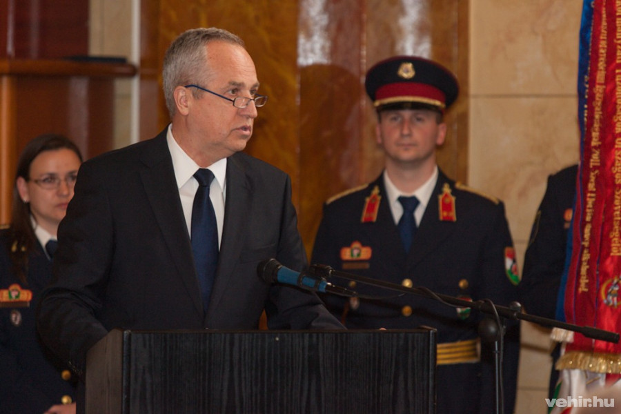 Dr. Kontrát Károly