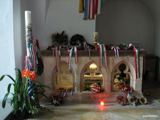 Gizella királyné sírja Passauban