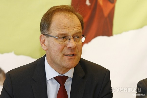 Dr. Navracsics Tibor