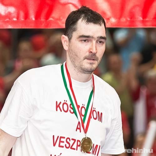 A hatodik, egyben utolsó bajnoki aranyéremmel a nyakában 2011 májusában