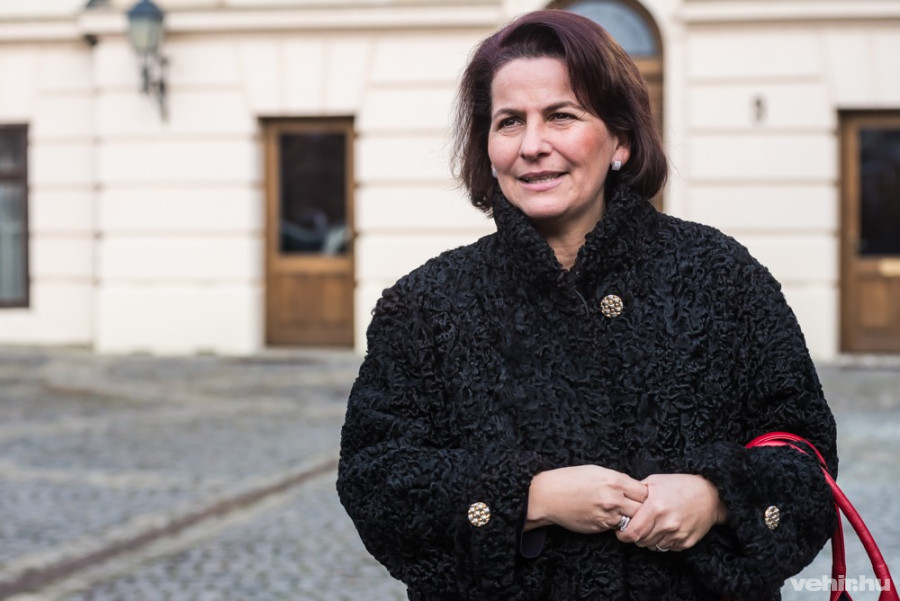 Varga-Damm Andrea (archív)