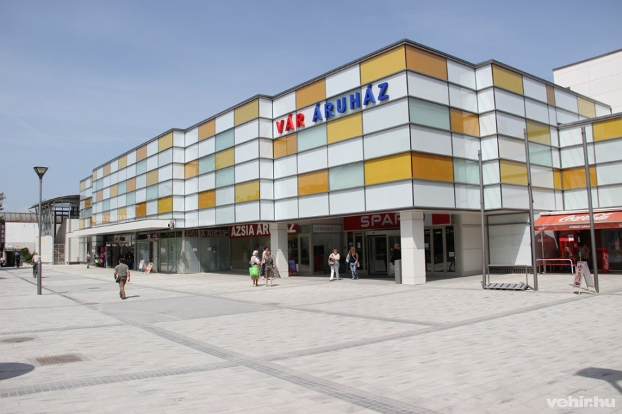 Szeptember közepéig lesz zárva a Spar