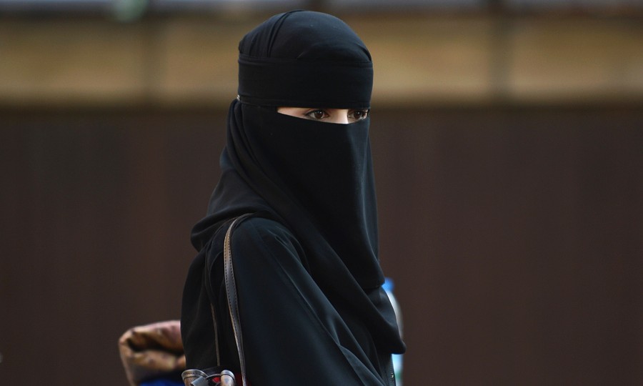 muszlim nő nikábban-shoebat.com