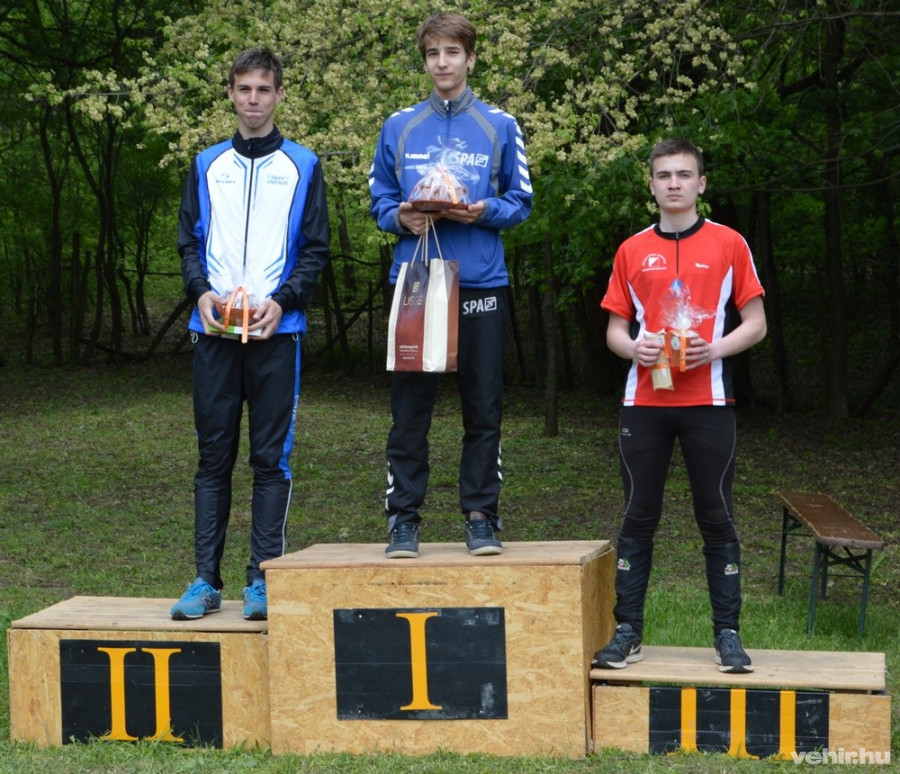 Török Zoltán a dobogó harmadik fokán - Fotók: Bálint Bence