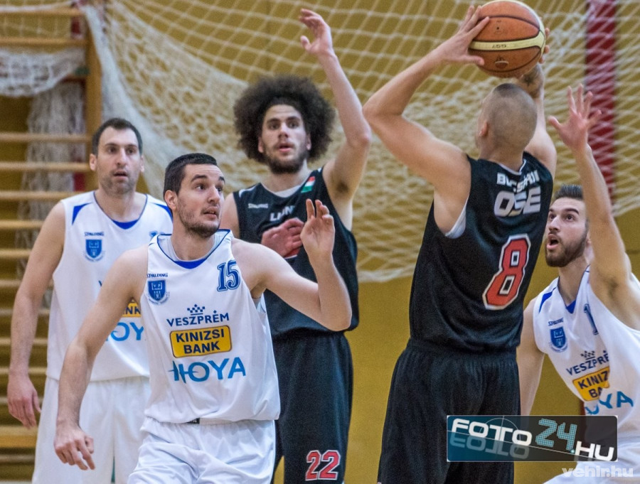 Bizonyítana a HOYA-Pannon Egyetem Veszprém - Fotók: foto24.hu