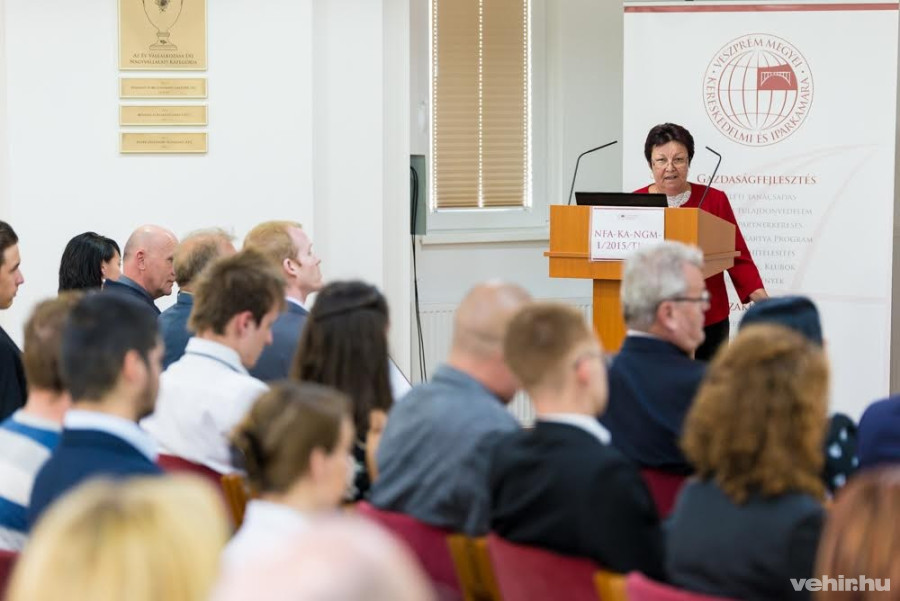 Schindler Lászlóné