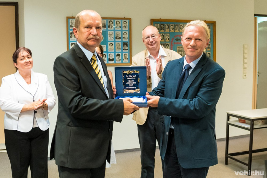 dr. Rácz Jenő főigazgató és dr. Dávid Gyula orvosigazgató