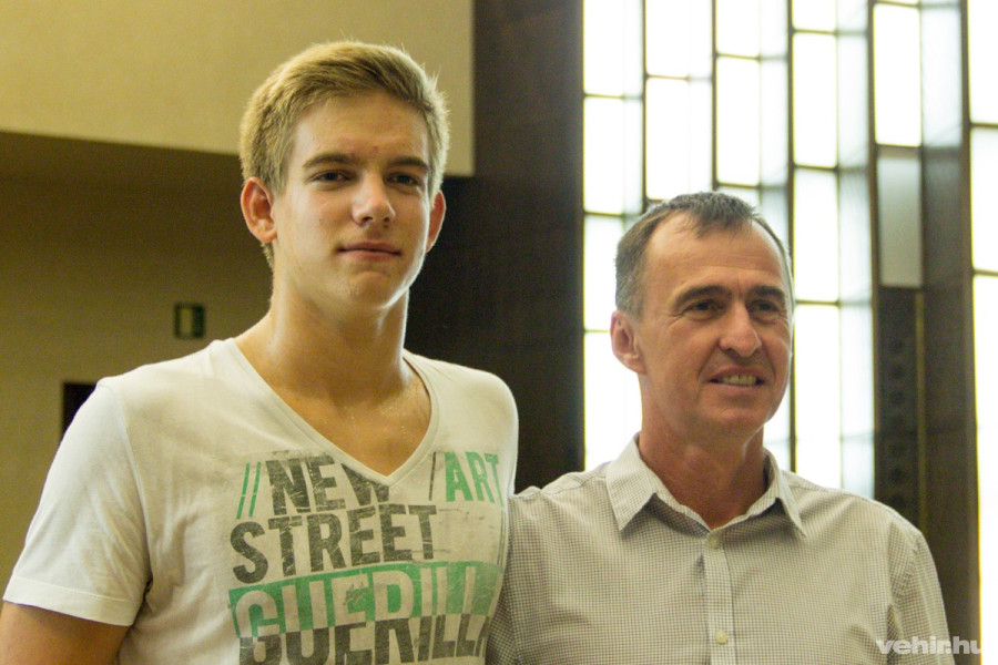 A veszprémi Rasovszky Kristóf, valamint edzője, Szokolai László is jelölt