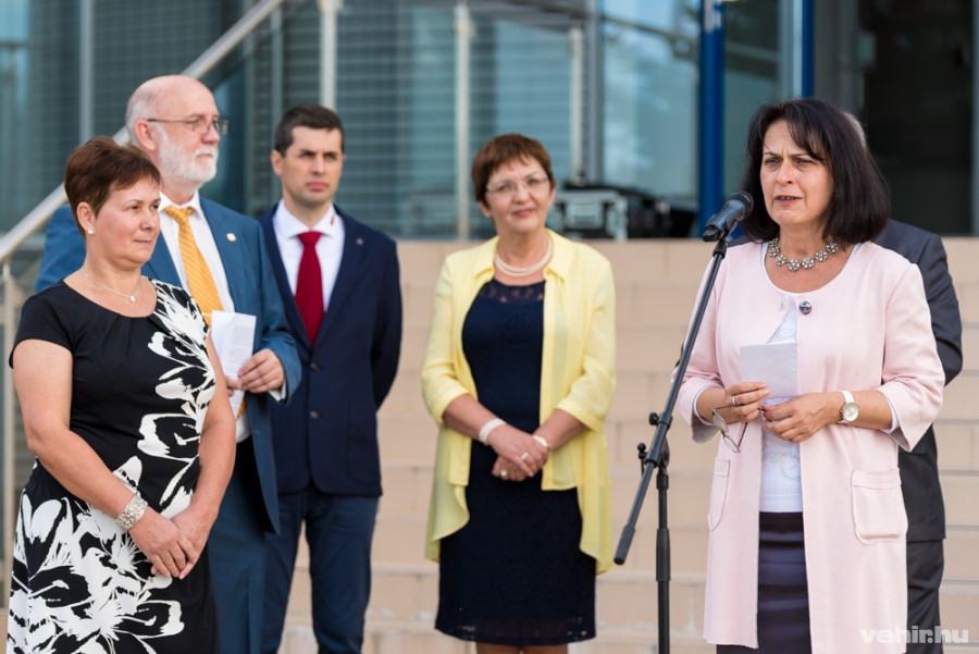 Enyedi Judit és az őt méltató Peller Katalin