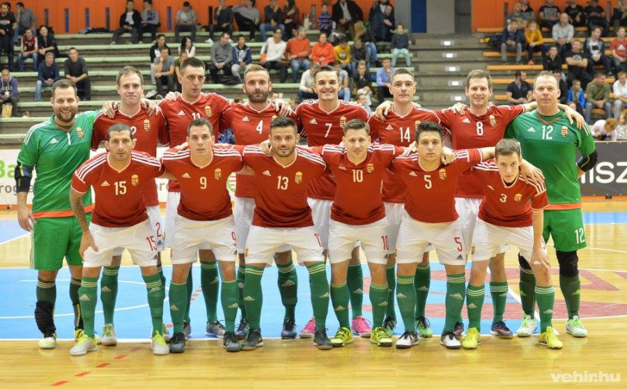 Tatai (15-ös mezben) mindkét meccsen lehetőséget kapott a válogatottban - Fotó: MLSZ