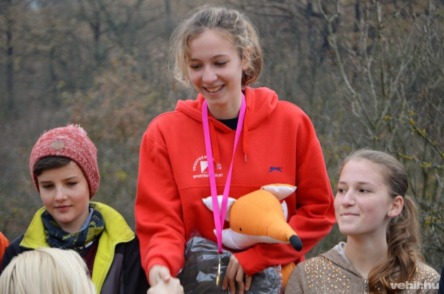 A győztes Lantai Boróka az eredményhirdetésnél