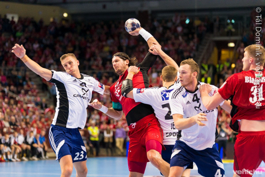 A Veszprém behúzta a kötelezőt (archív fotó)