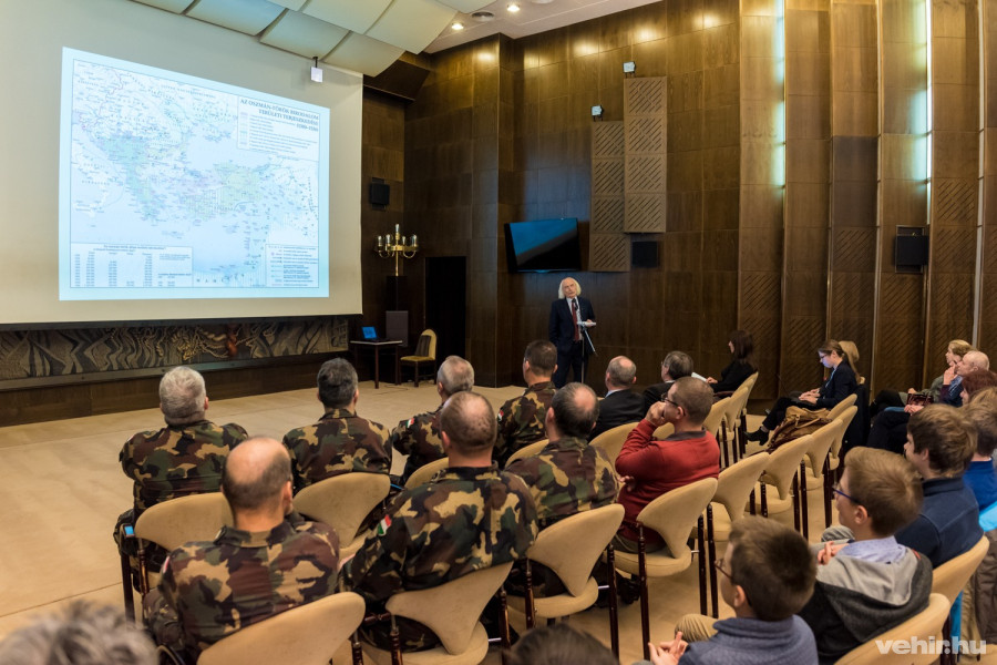 dr. fodor pál előadása a városházán