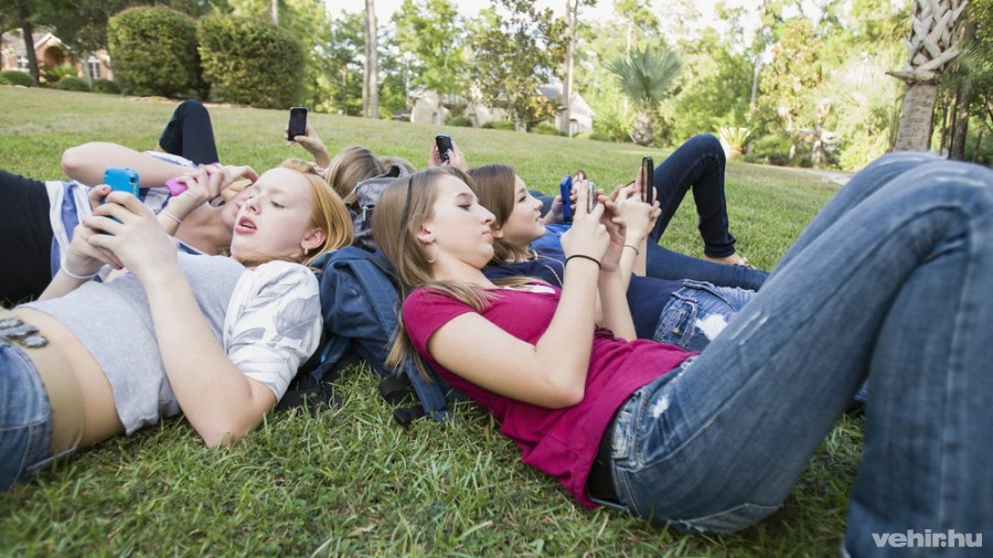 Kottyán: A digitális világ nem pótolhatja a személyes kapcsolatokat