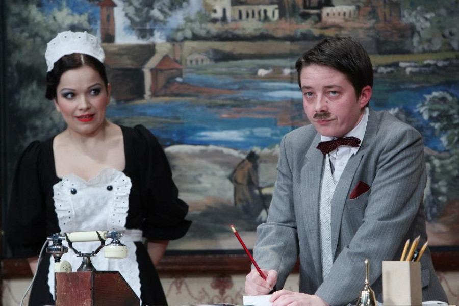 Egy csók és más semmi, Pannon Várszínház