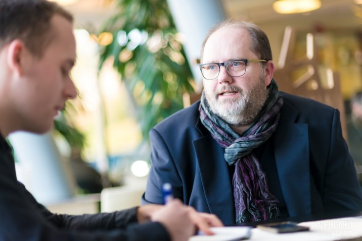 Archív: Bárány László