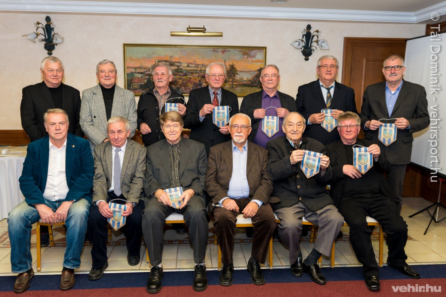 Állnak: Molnár Kálmán, Németh Csaba, Kiss Szilárd, Tál Ferenc, Vajsz Miklós, Hajnal Csaba, Juhász László.      Ülnek: Csabai Béla, Pintér Imre, Balogh Zsigmond, Forró Ferenc, Igaz Endre, dr. Horváth László