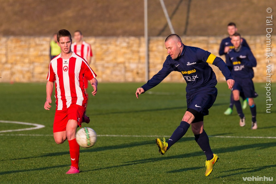 Vízválasztó meccs vár focistáinkra