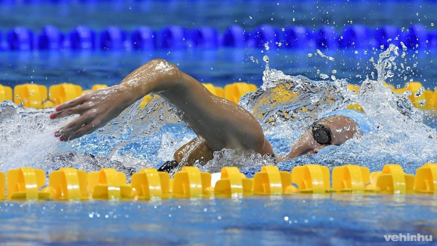 Kapás Boglárka az 1500 méteres gyorsúszás döntőjében az úszók országos bajnokságán a Debreceni Sportuszodában 2017. április 19-én. MTI Fotó: Czeglédi Zsolt