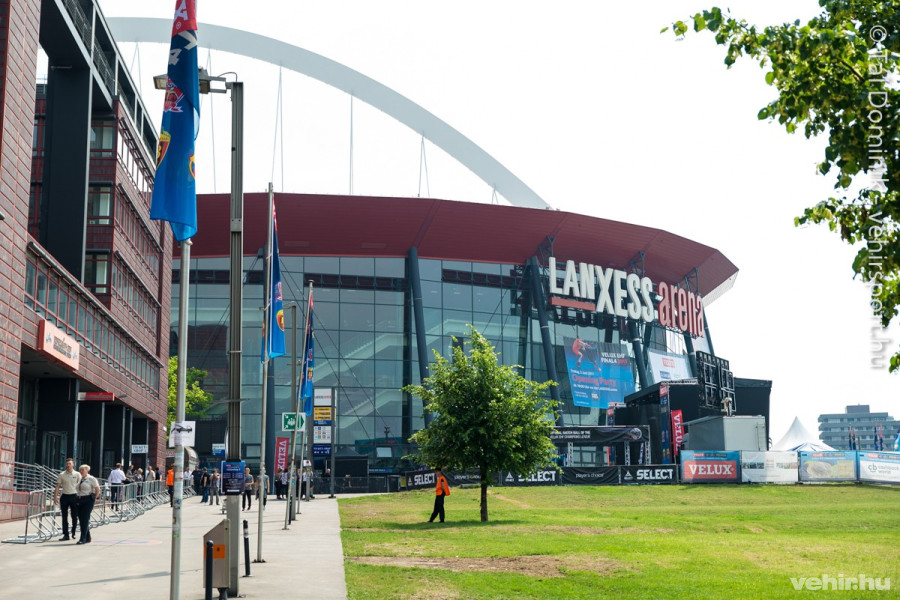 A Lanxess Arénában 20 ezer néző szurkolhat