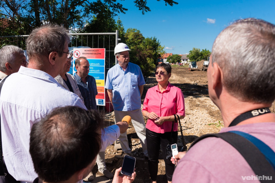 Az építkezést júliusban kezdték meg