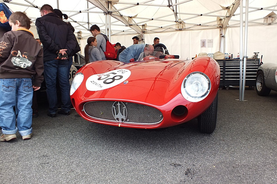 Mindent körbe lehetett járni, bárhova oda lehetett hajolni