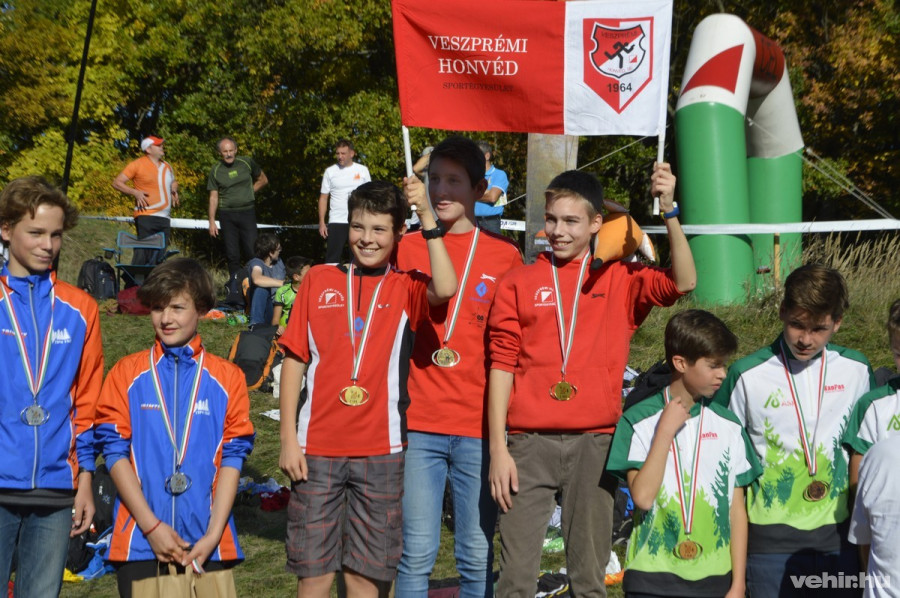 Az ob-győztes F14-es csapat- Fotók: Bálint Bence