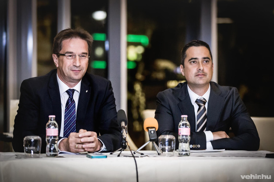 völner pál és ovádi péter a fórum előtti sajtótájékoztatón november 9-én a hangvillában