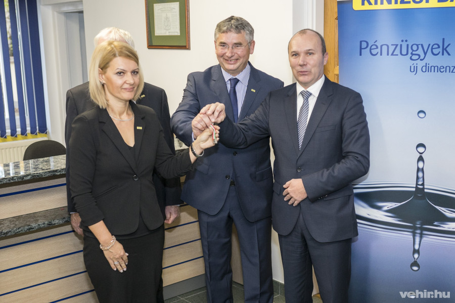 Ünnepélyes kulcsátadás