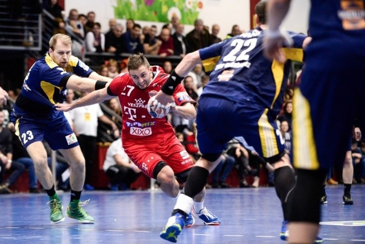 Ancsin hatot vágott - Fotó: Vörös Dávid (handballveszprem.hu)