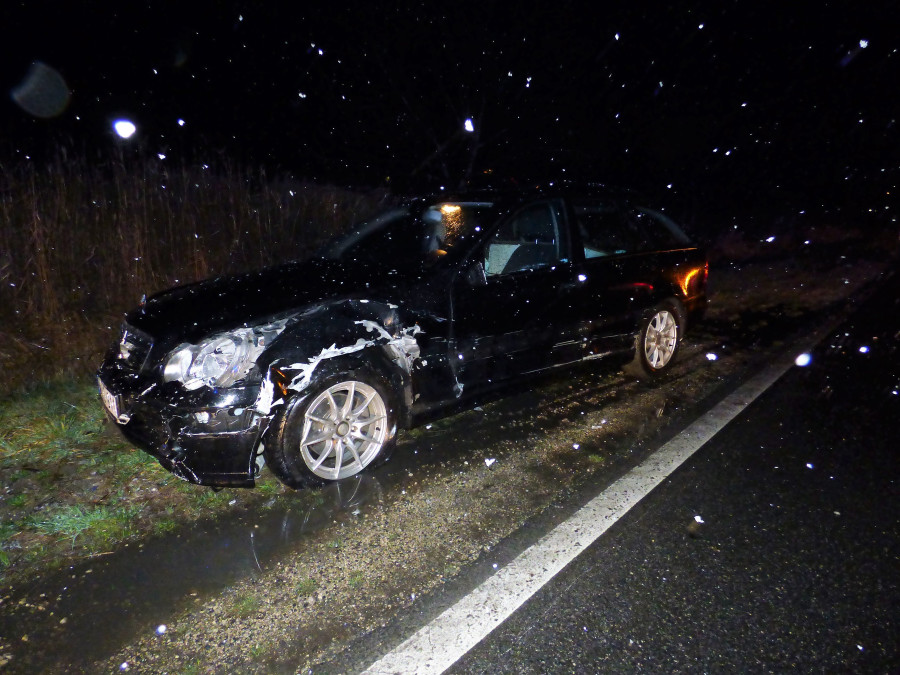 A 82-es úton történt baleset után ennyi maradt az autóból
