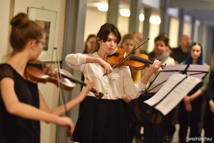 Vásárhelyi Borbála és Vangelista Laura