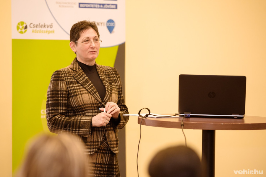 Brányi Mária, alpolgármester 