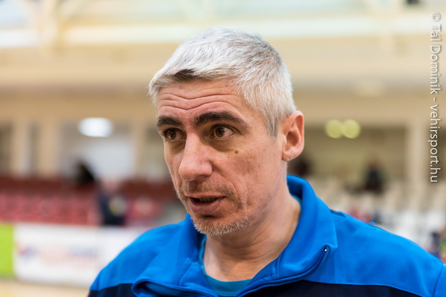 Madarász János segíti az új kapitány munkáját