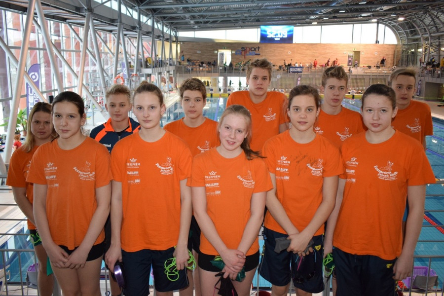 Sikeres versenyt abszolváltak - Fotó: VÚK