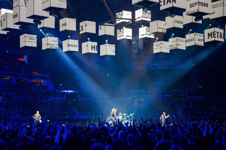 A lebegő kockák - Fotó:MTI/Mohai Balázs