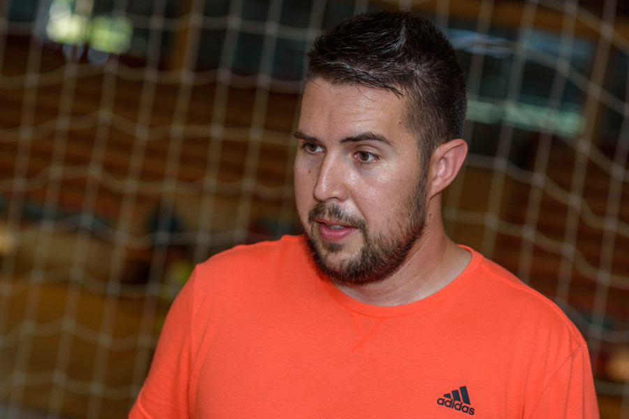 Vágó Attila fiatalos lendülettel irányította a veszprémieket – fotó: Baumann Béla