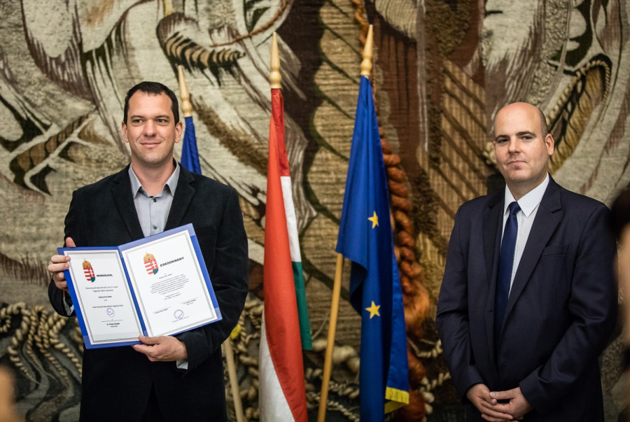 Kovács Áron pénteken vette át megbízólevelét