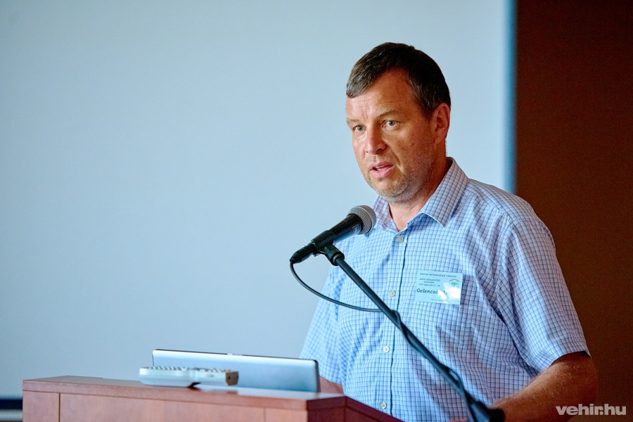 Gelencsér András ugyancsak előadott