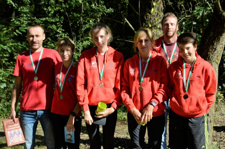 Öten a Veszprémi Honvéd SE dobogós helyezettjei közül - Fotó: Bálint Mónika