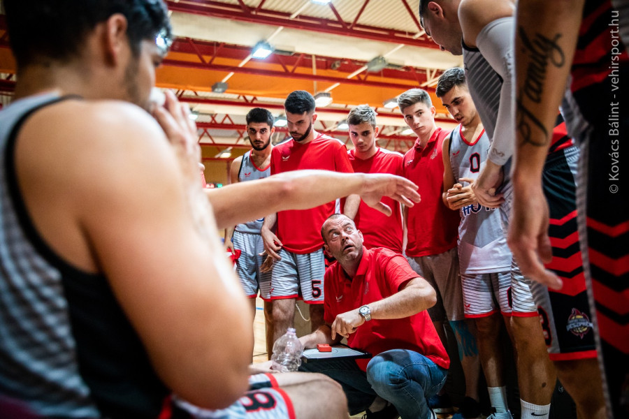 Kezdődik az aranycsata