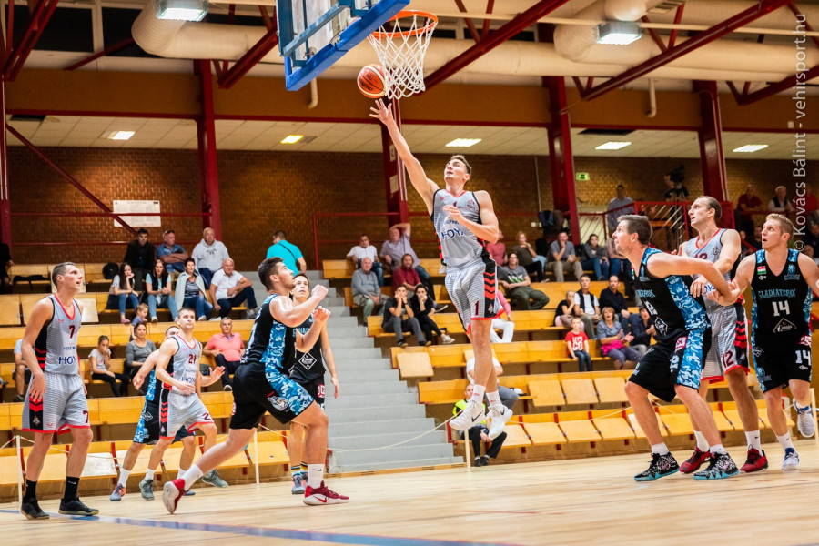 A fővárosba látogatnak a kosarasok