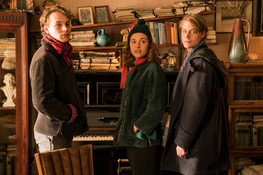 A filmbeli Theo, Lena és Kurt